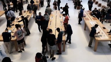 Apple encourages employees to discuss wages and working conditions