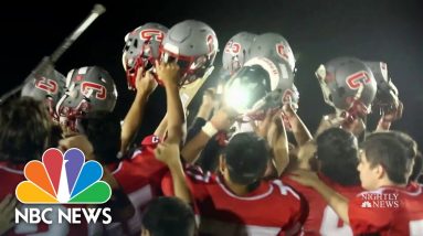 Deaf High School Football Team’s Remarkable Comeback Inspires America