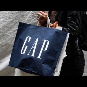 Gap stock plunges after big earnings miss