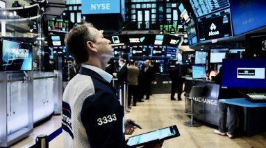 Stock market drop on COVID-19 variant fear could be 'buying opportunity,' strategist says