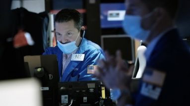 Market check: Stocks accelerate losses into the close