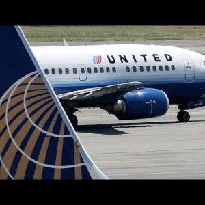 Airline stocks: United Airlines shares slide after Omicron impacts demand