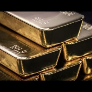 Gold will outperform the S&P 500 and bitcoin in 2022, Gareth Soloway predicts